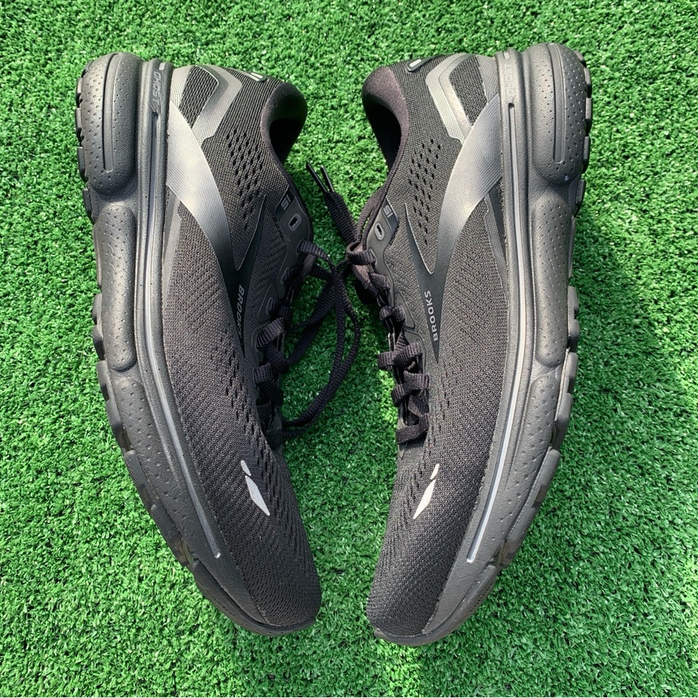 Brooks Ghost 15 Mens 8 Shoes Road Race Running Neutral Trainer Responsive Black